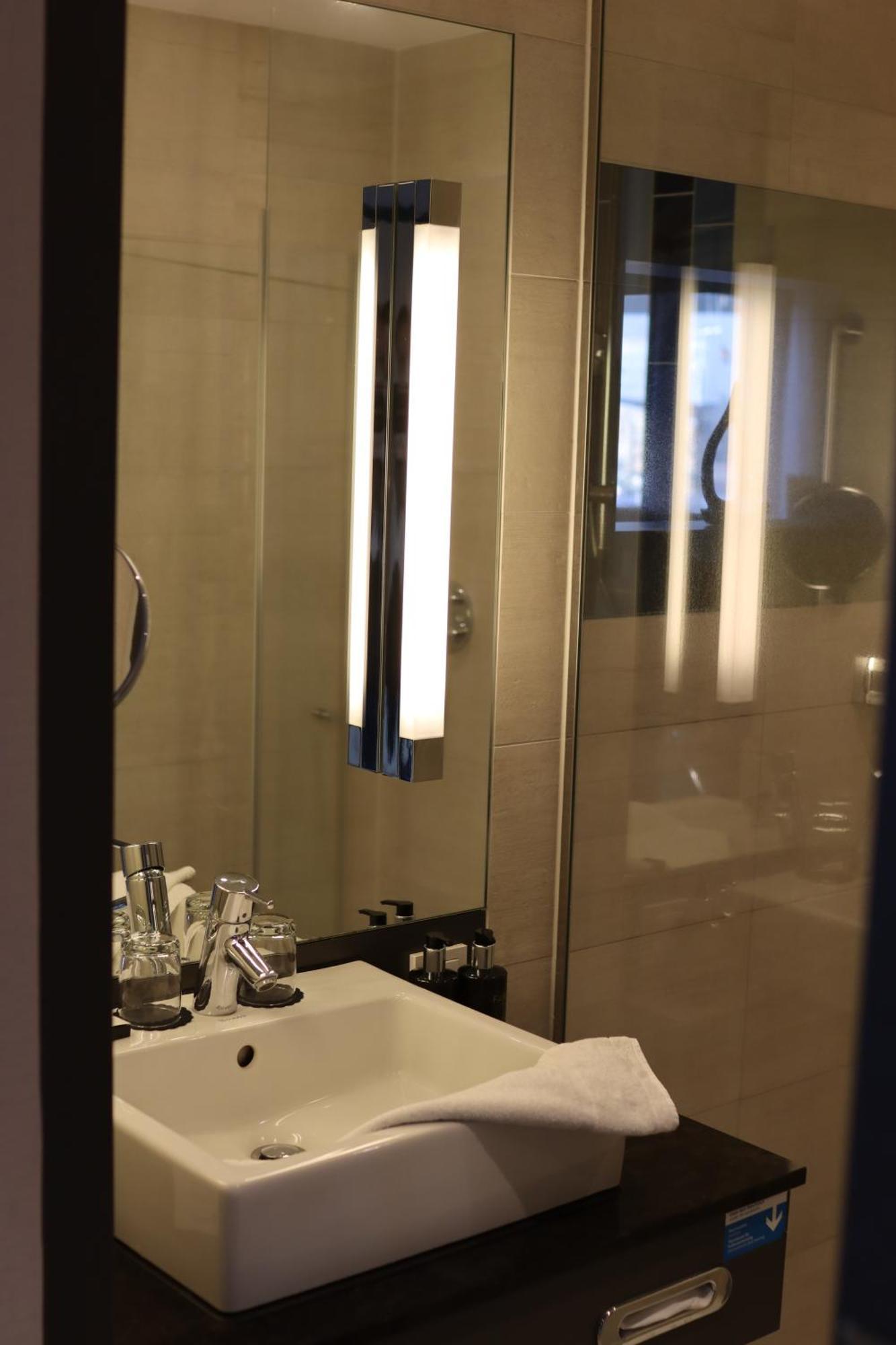 Hafenhotel Meereszeiten ハイリゲンハーフェン エクステリア 写真