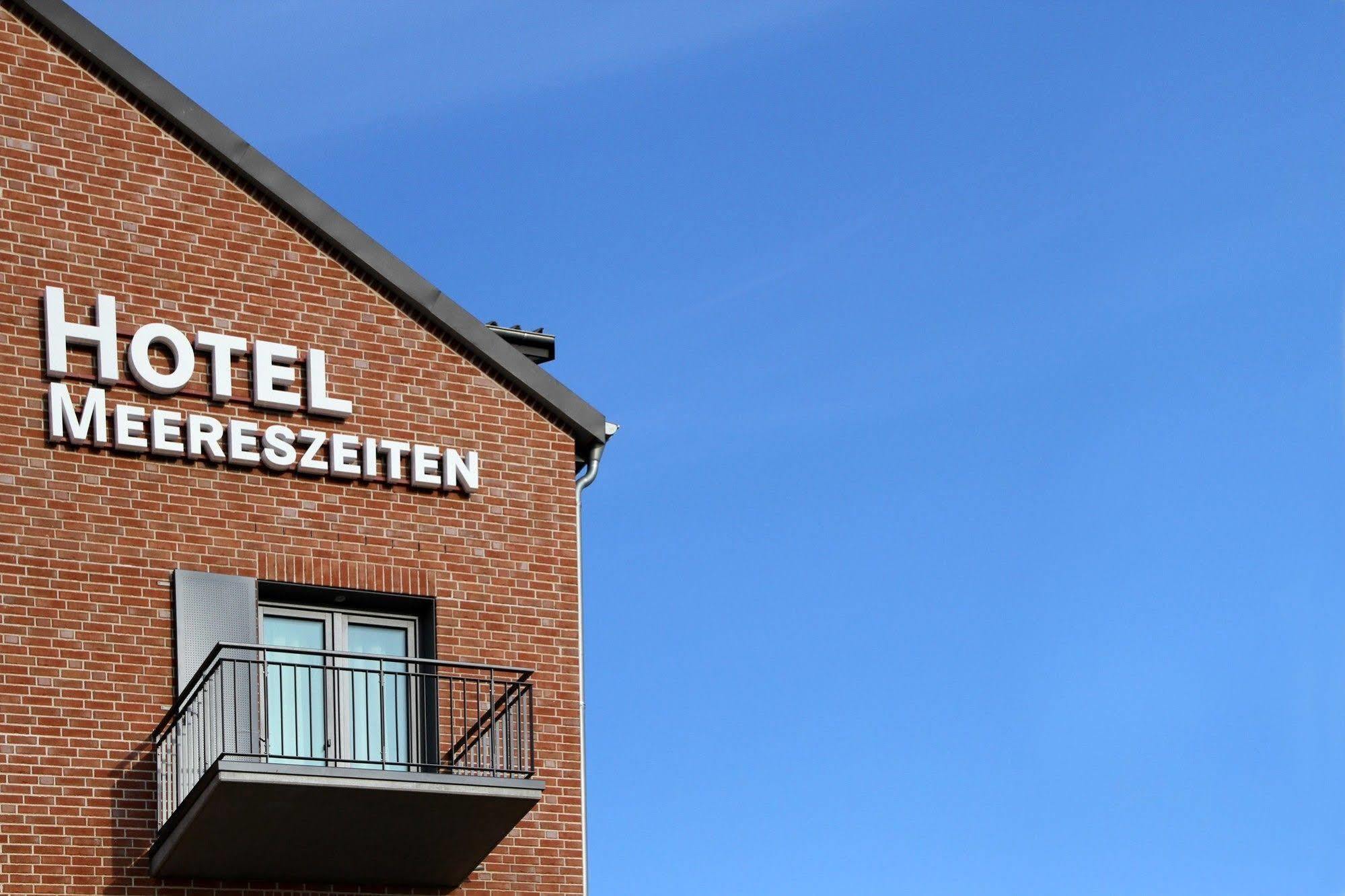 Hafenhotel Meereszeiten ハイリゲンハーフェン エクステリア 写真